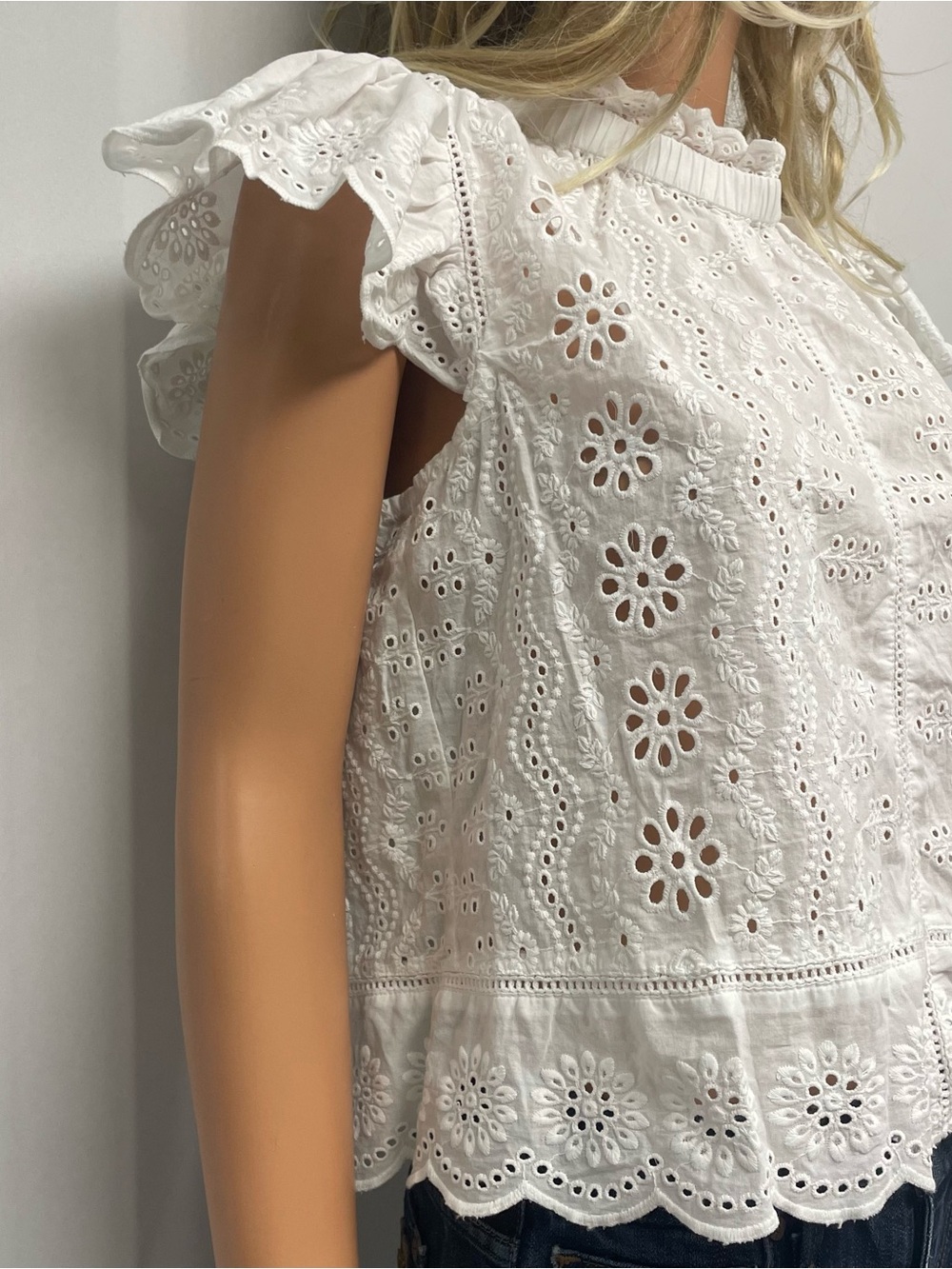 Women's White Eyelet Puff Sleeve Blouse - Picture 2 of 6